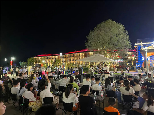 興商貿(mào) 促消費(fèi) 惠民生！景德鎮(zhèn)這里的夜市很火爆！